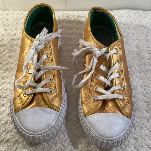 🤩host Pick🤩 Unisex PF Flyer Sizzling Gold and Bold Rare Sneakers by NB - Picture 1 of 8